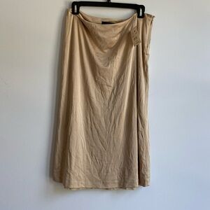 Gucci beige 100% silk skirt size 46